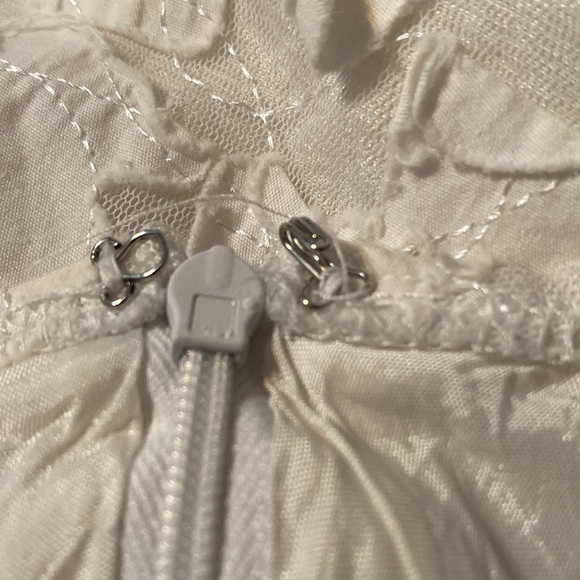 Appliqué patch skirt. - Picture 5 of 7